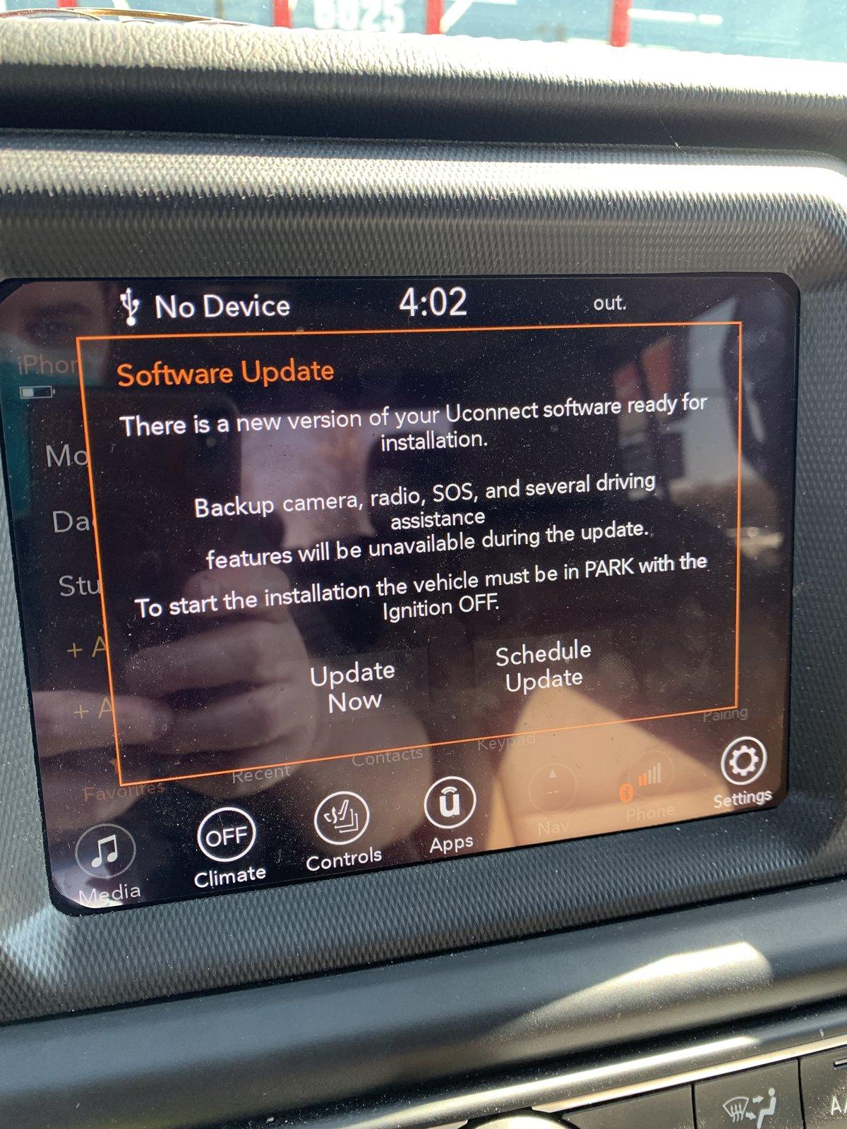 Jeep Gladiator Uconnect update issues and carplay 49509859-57B7-4D37-9CEF-427731DAB653