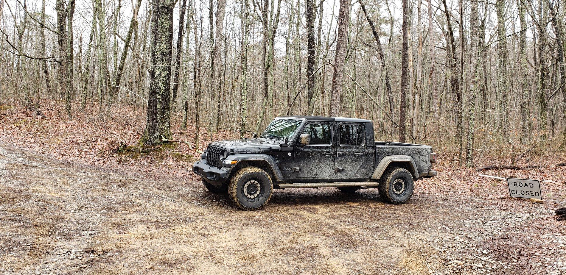 Jeep Gladiator Pictures of 33s and 35s 20200315_121556