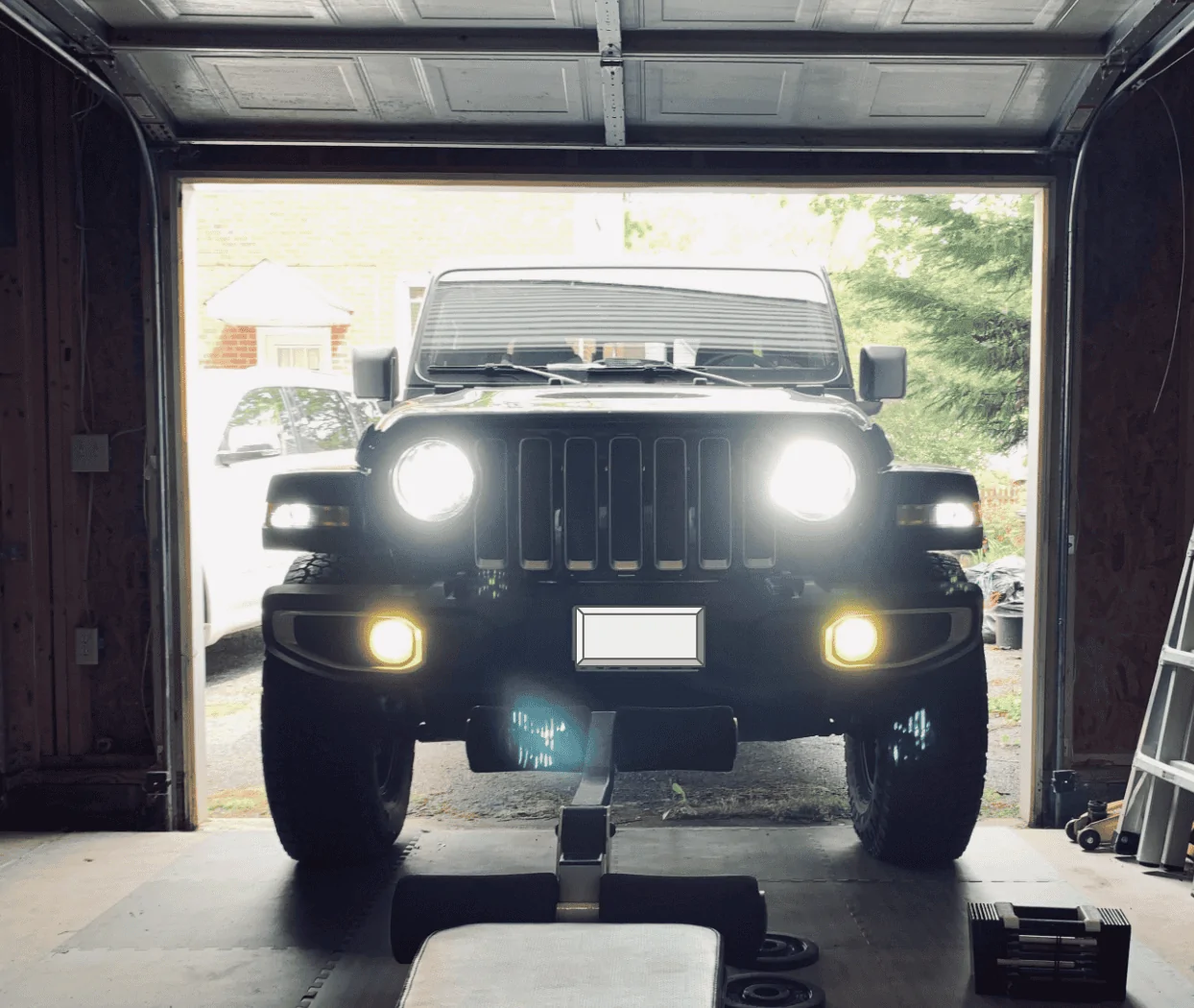 Jeep Gladiator LED Bulb Replacement - IT WORKS! 1589557365037