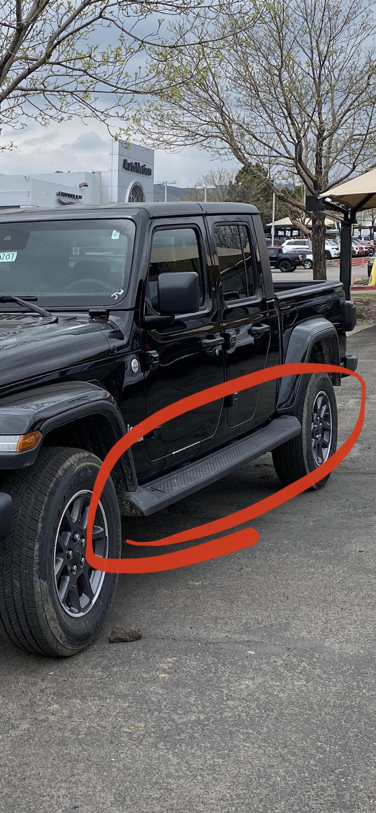 Jeep Gladiator OEM- OVERLAND SIDE STEPS D8305E3A-0520-4162-A740-8930935C7A5F