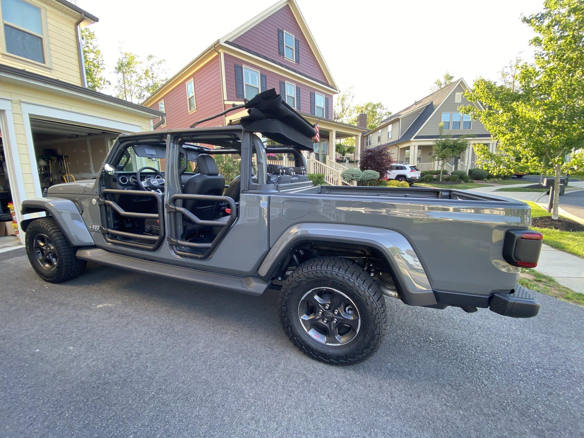 Jeep Gladiator STING GRAY Gladiator JT Club 95B98EBC-A139-401D-924E-160771DB90D8