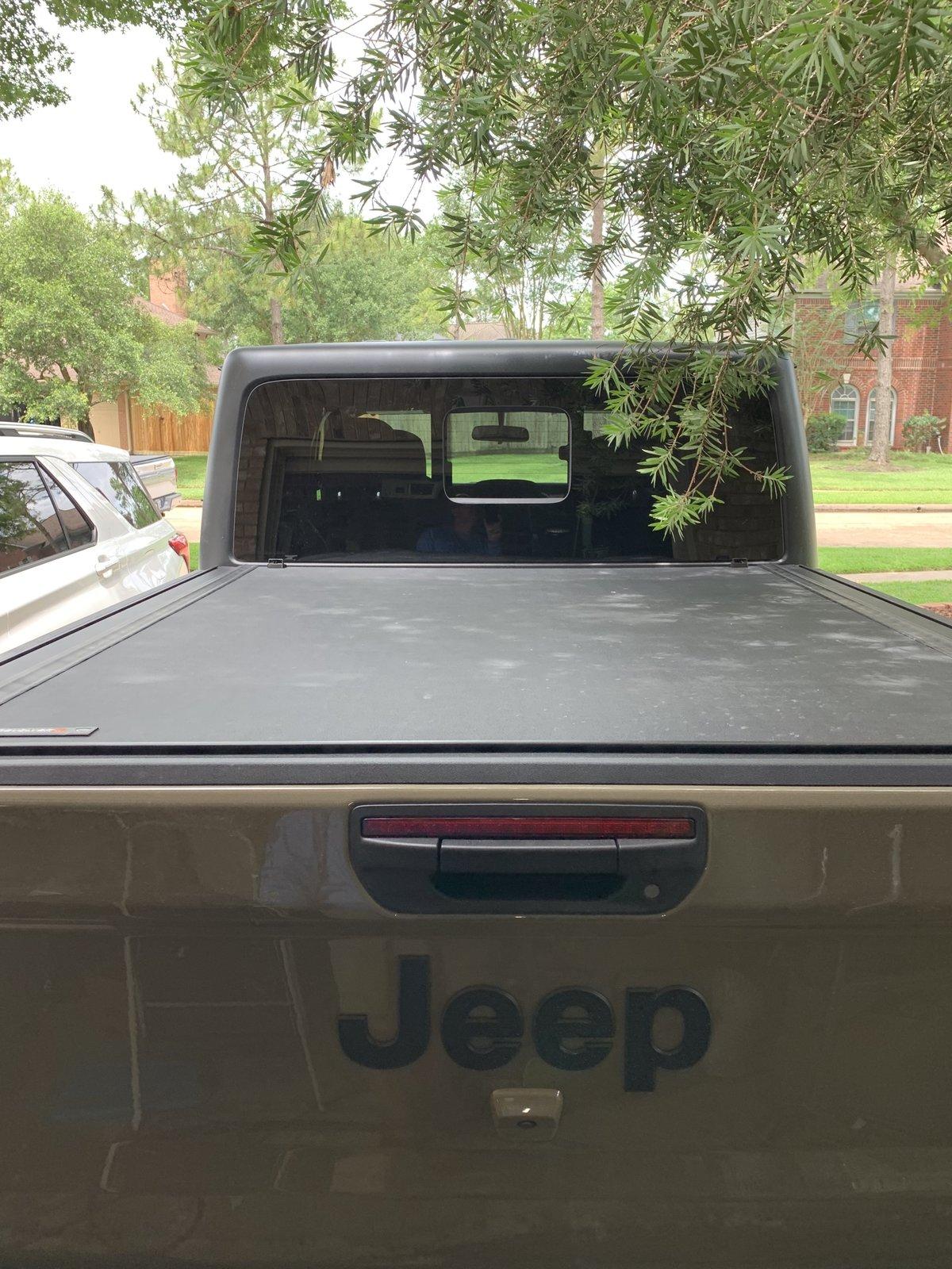 Jeep Gladiator Bak Revolver X4 fullsizeoutput_127a