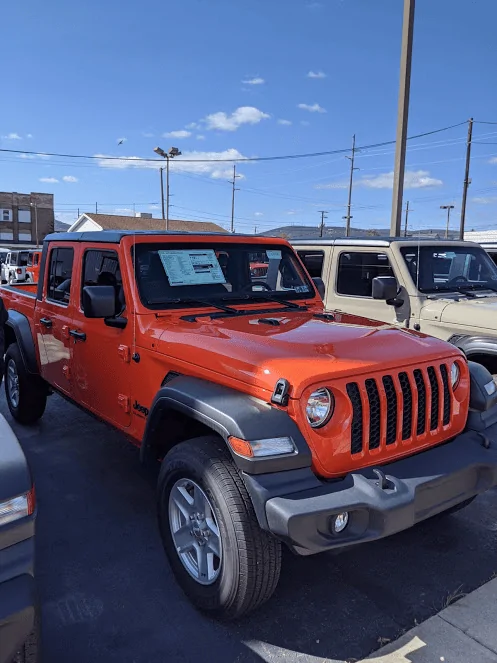 Jeep Gladiator Saw a Punk'N Gladiator on a lot today 1589677345550