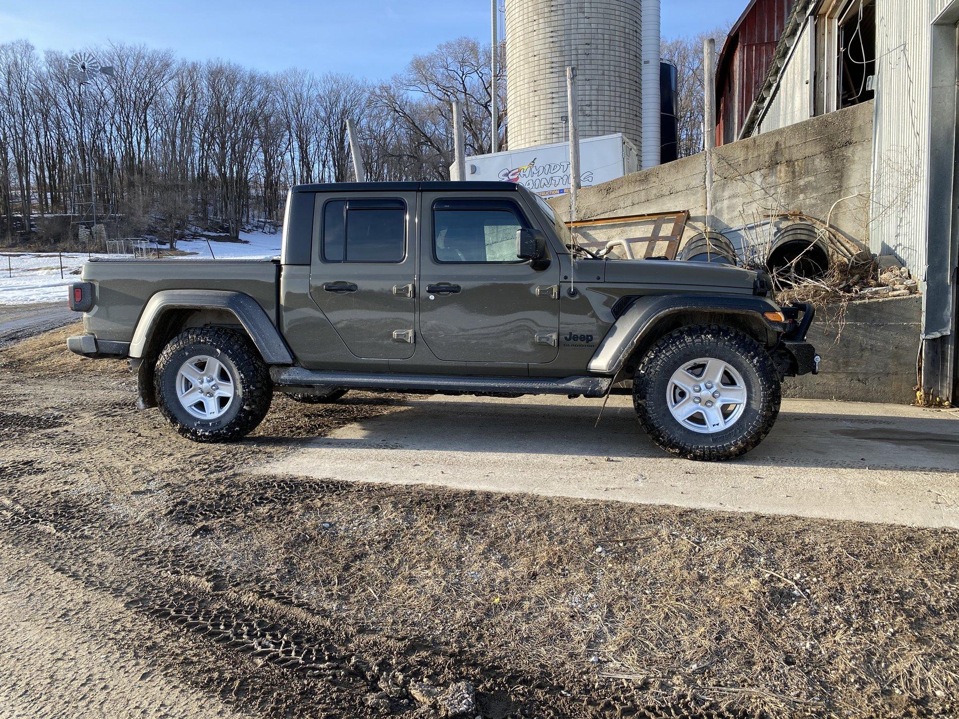Jeep Gladiator Kenda Klever R/T KR601 35x10.50R17 2F90B622-DAEC-442C-88C8-C595B5E4AECA