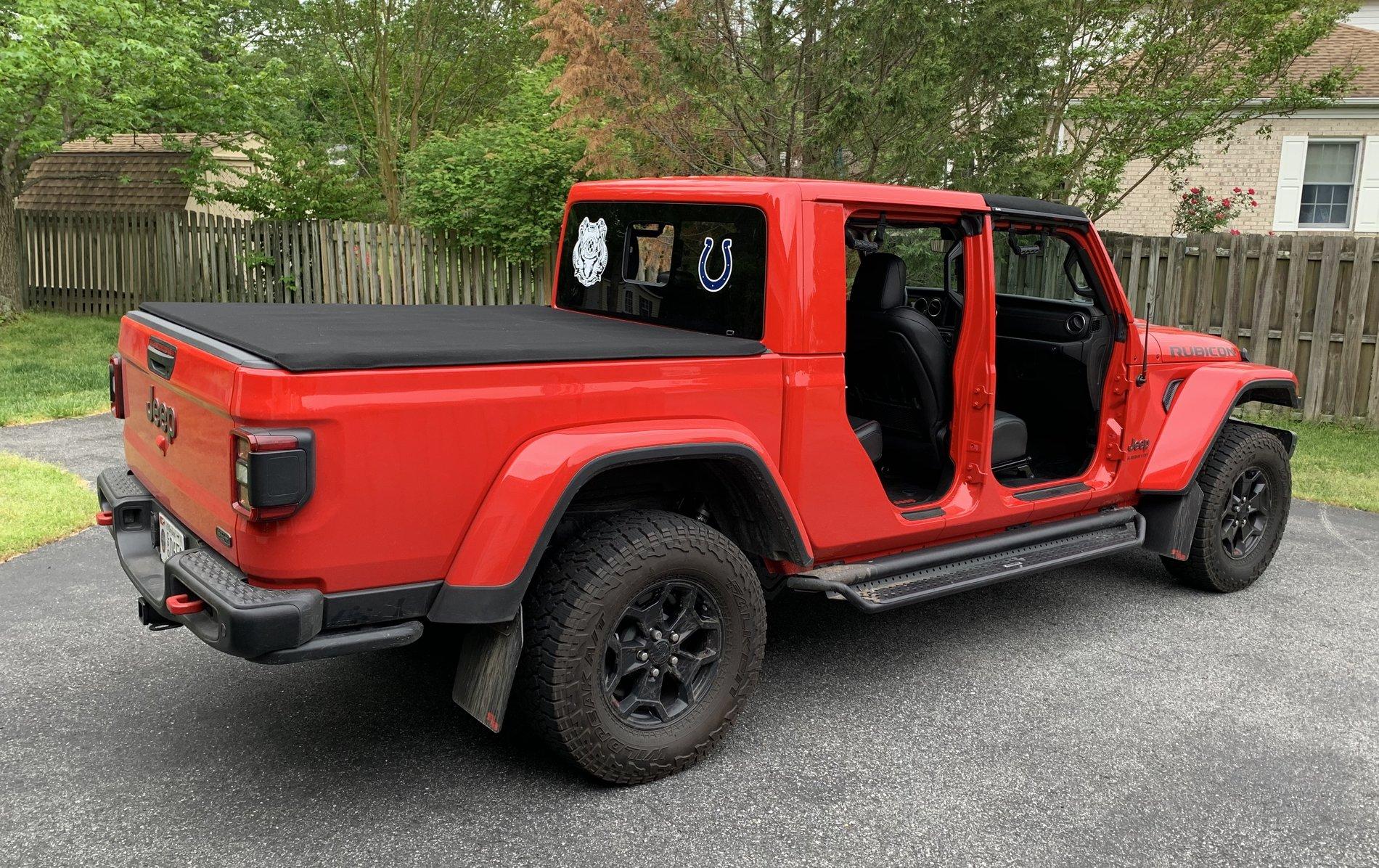 Jeep Gladiator OK Red 7AEC1EA0-EA04-48CF-A010-C75B037A33F6_1_201_a