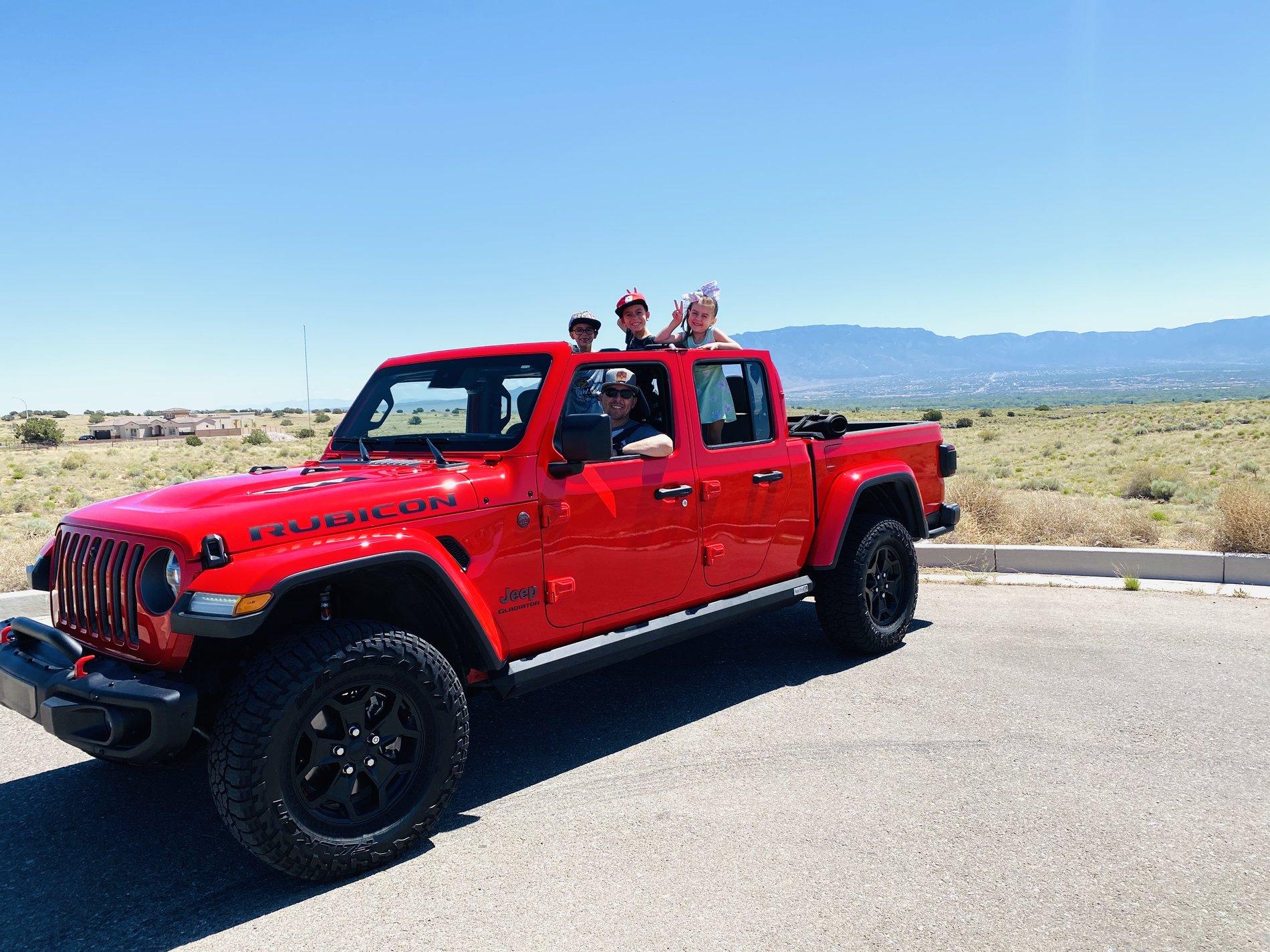 Jeep Gladiator FIRECRACKER RED Gladiator JT Club C82ADDA0-FCCD-4D3C-8BAC-D2F56C3045D6