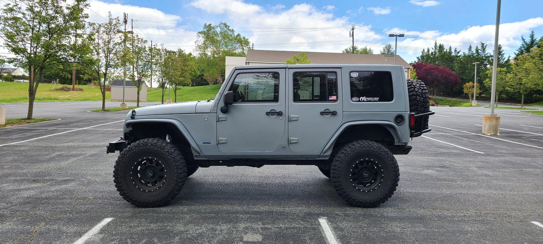 Jeep Gladiator 2008 JKU - 6.2L LS / 37s 20200509_122228