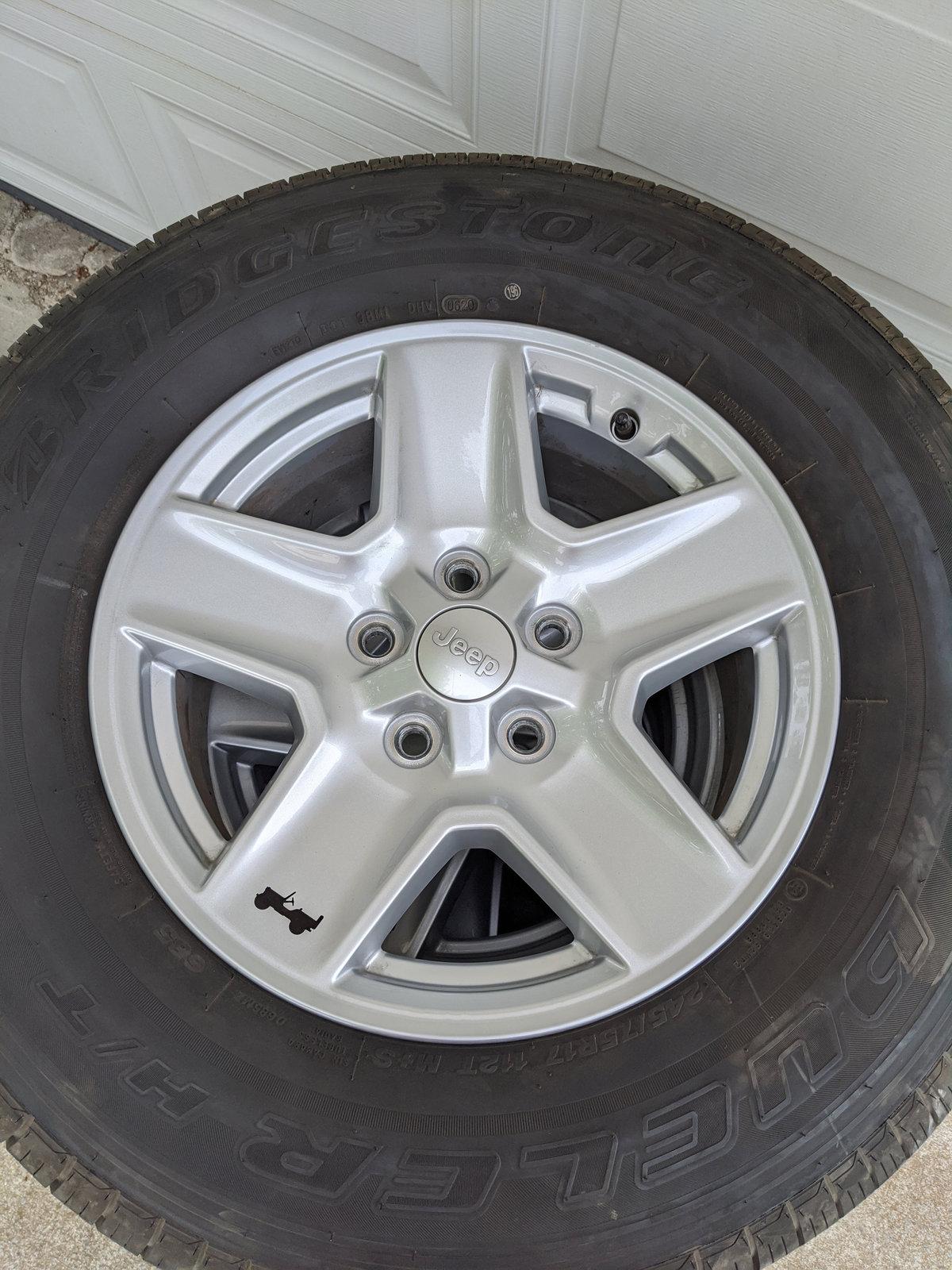 Jeep Gladiator Sport S Wheels & Tires IMG_20200516_104624
