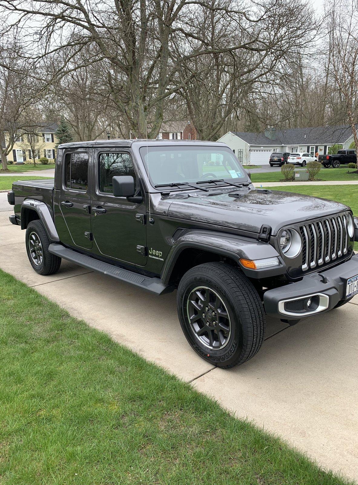 Jeep Gladiator GRANITE CRYSTAL JT Gladiator Club A386D562-0A5B-49F0-988A-2C34C0121B0B
