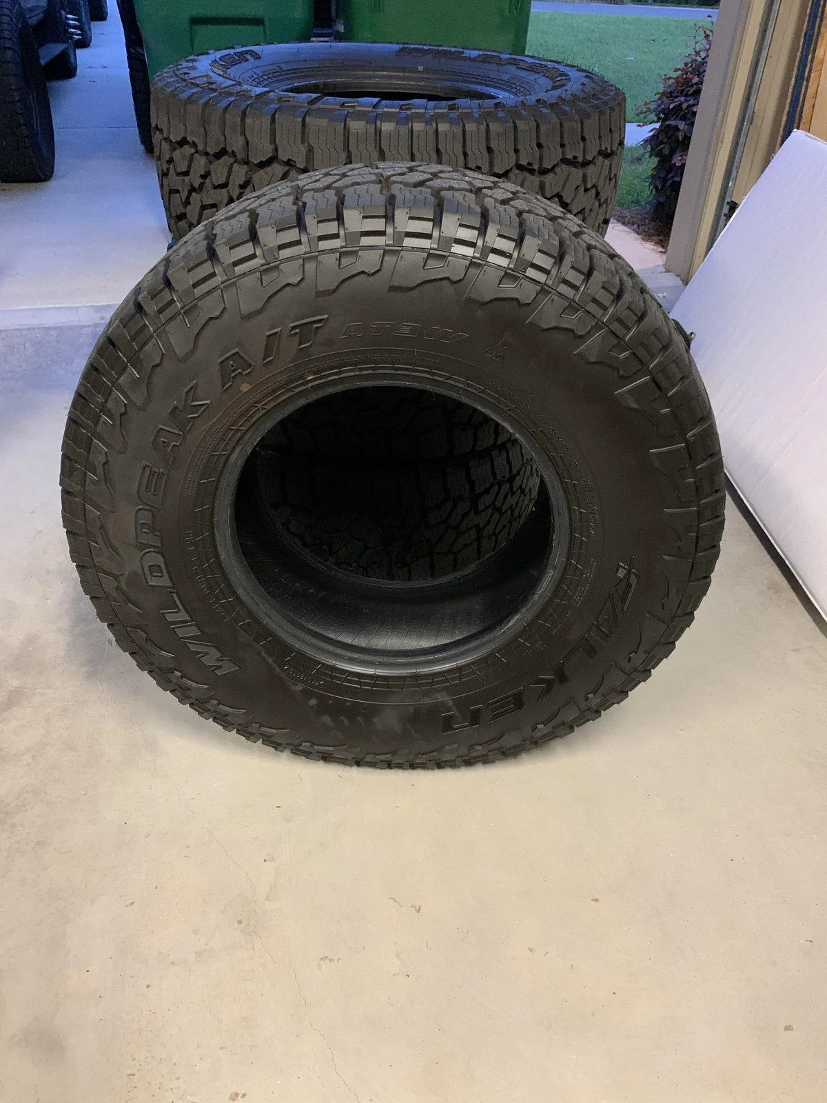 Jeep Gladiator Falken wildpeak AT3 35 12.5 17 $1100 241126B6-9A9C-4CF9-BBA5-B13B4E7DF4BB