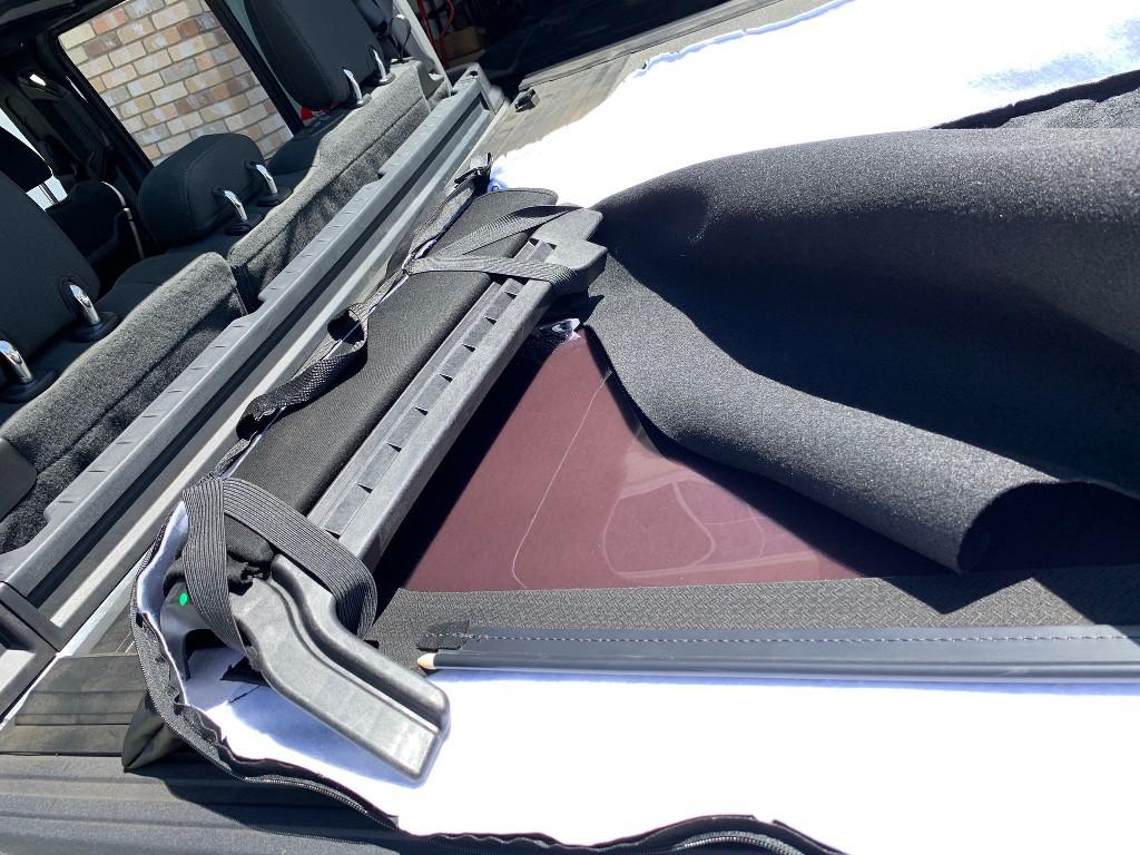 Jeep Gladiator Soft top rear window bag BtBGzf