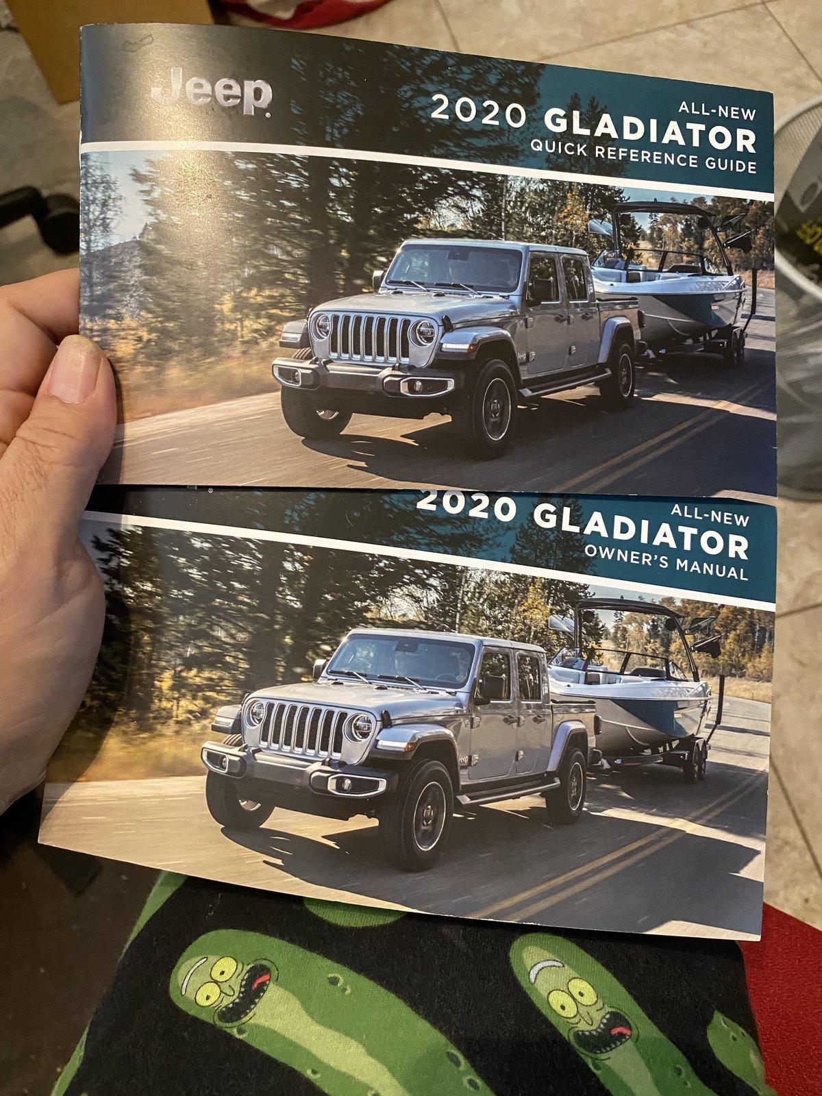 Jeep Gladiator I didnt know this was a thing (ok not a mod, apparently we all already have it) IMG_6628