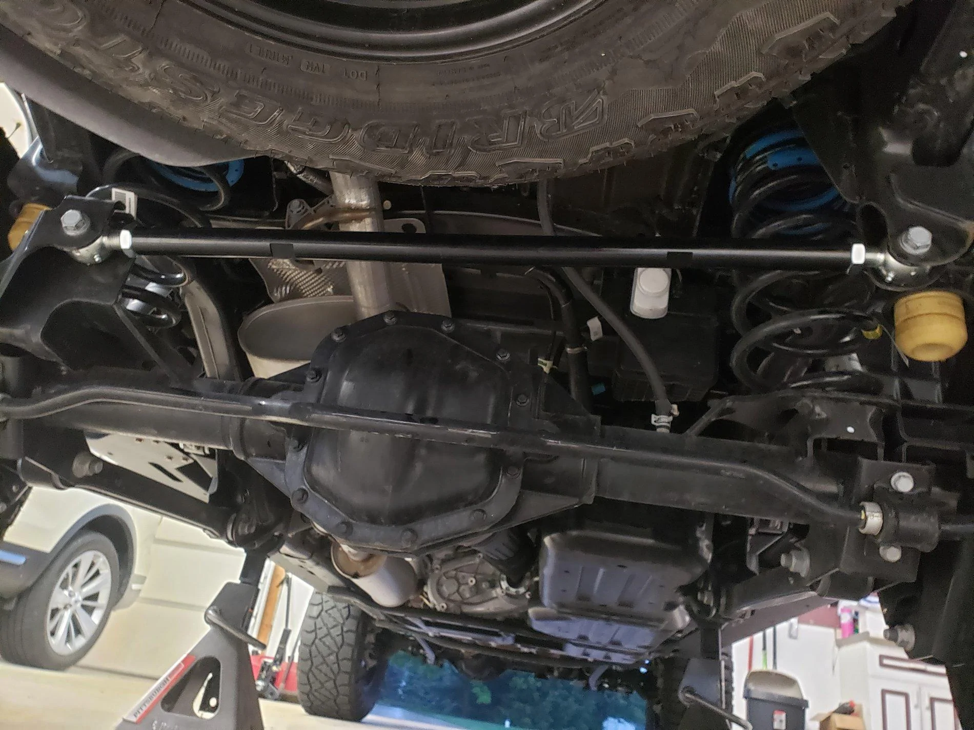Jeep Gladiator Yeti Track bBar with Mopar 2.5" lift 20200518_201507