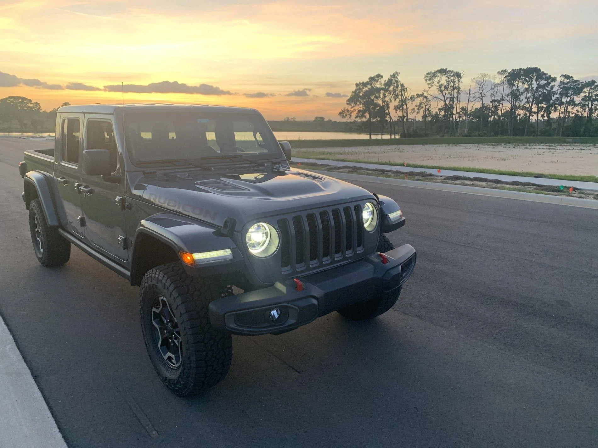 Jeep Gladiator STING GRAY Gladiator JT Club ABD98423-7539-4006-B784-9F43B00AAF76