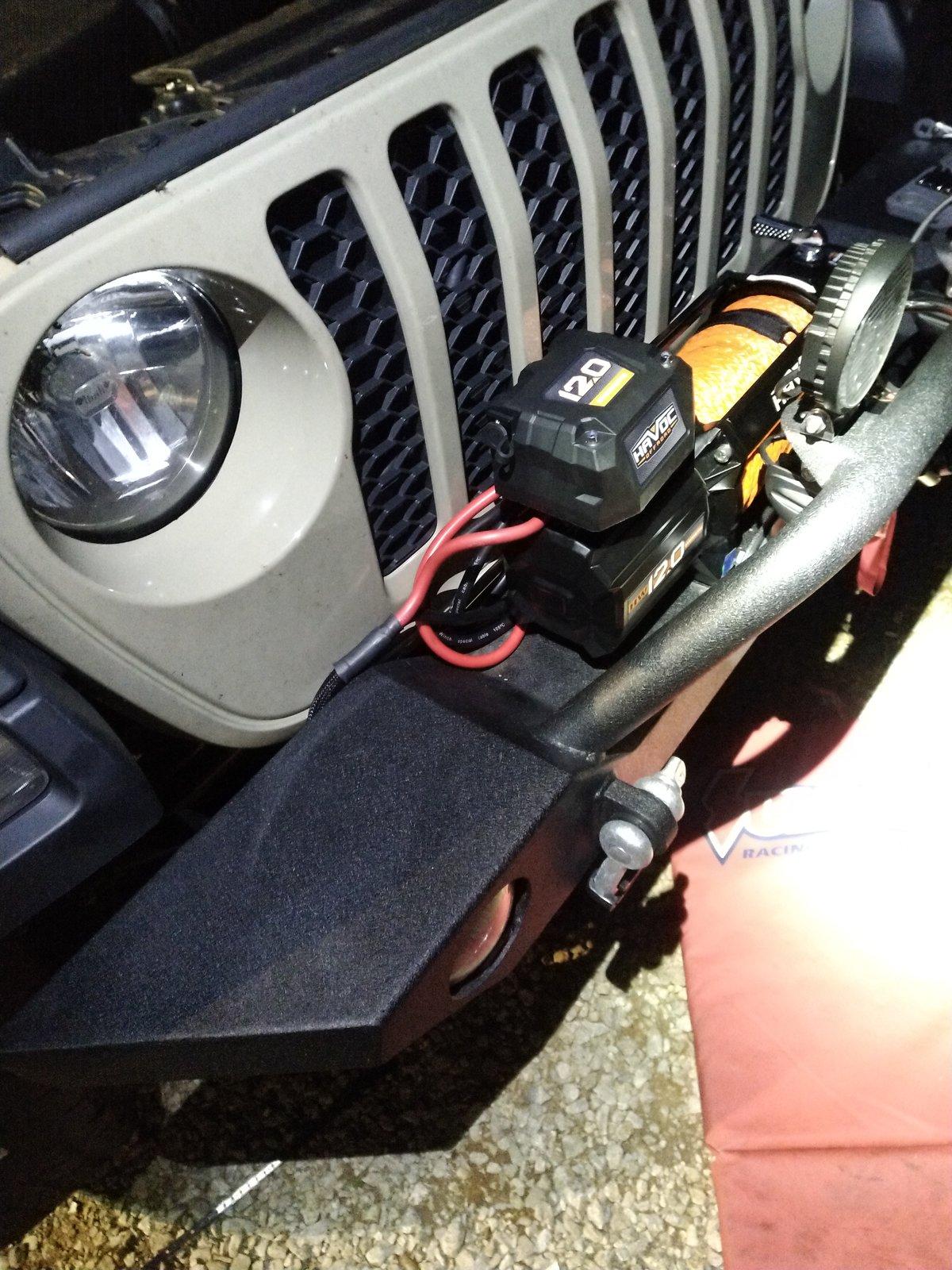 Jeep Gladiator Havoc Winch in boxing and follow up install later. IMG_20200520_202251