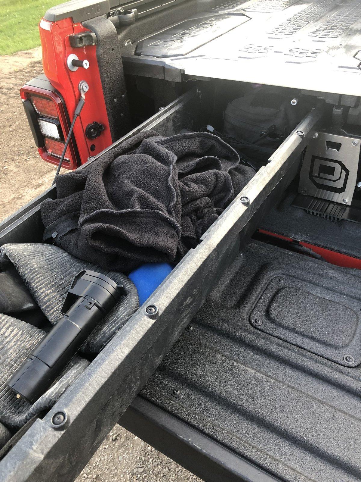 Jeep Gladiator What are YOU running in your DECKED system? 149714C9-A110-4038-AD34-3F052D3D9040