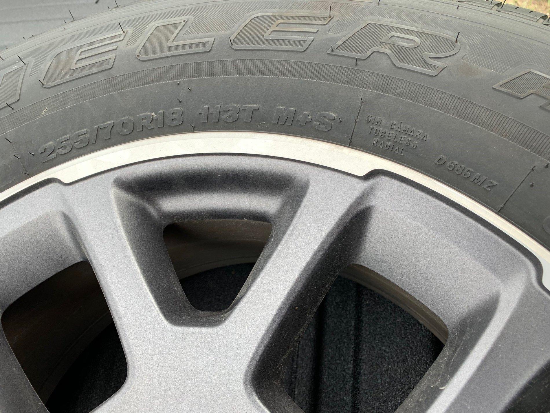 Jeep Gladiator Overland Take-offs (TPMS Included) with Spare & Lug-nuts Tire Information