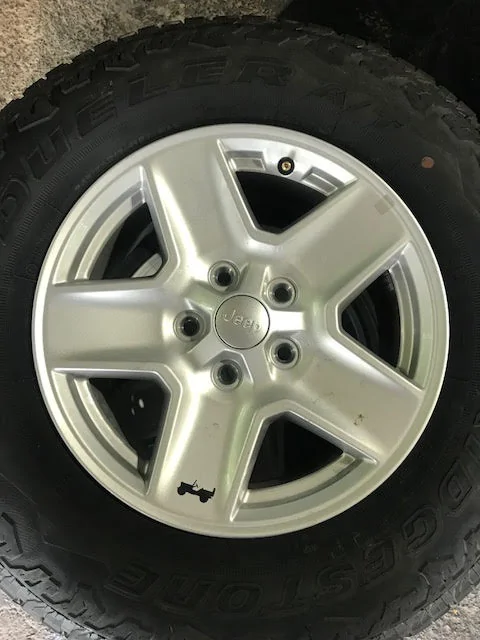 Jeep Gladiator Sport S Take-offs (4) wheels & tires - $250 unnamed (1)