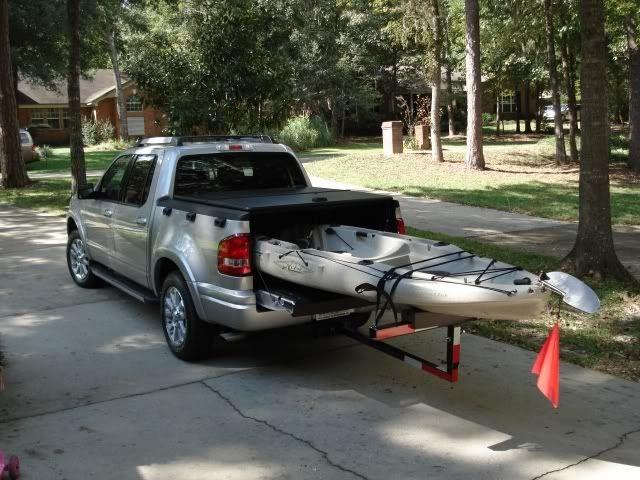 Jeep Gladiator Hauling Long Lumber db2989161b748782d22a93f496994e92