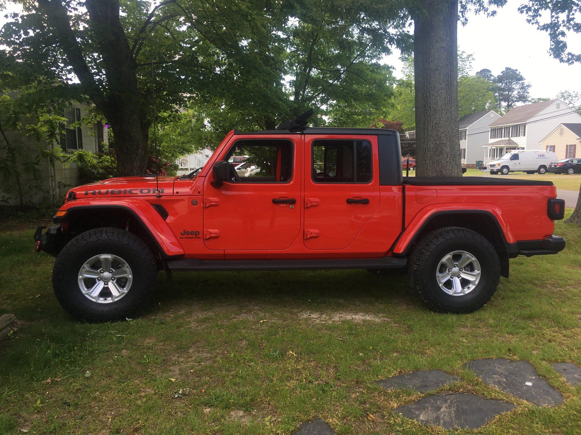 Jeep Gladiator GOBI Gladiator JT Club 06EE05EE-6BEA-40ED-A8DD-FE7E0DDF46E6