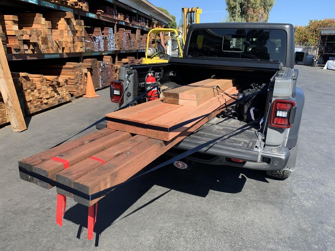 Jeep Gladiator Hauling Long Lumber 4E61A62B-D80C-443F-A07B-B2601CC074DE