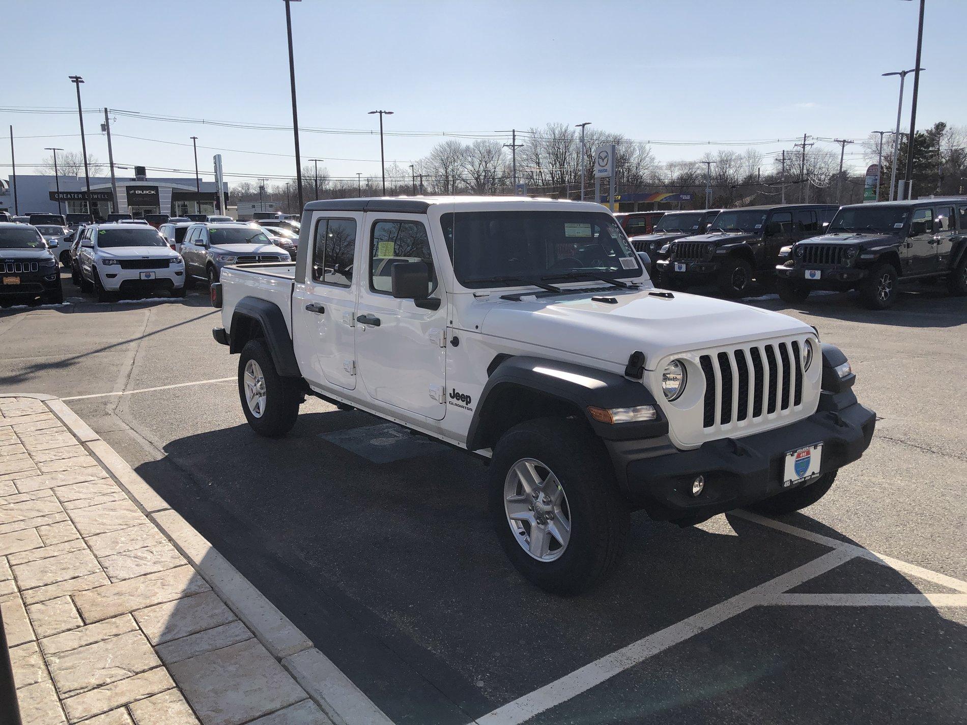 Jeep Gladiator BRIGHT WHITE Gladiator JT Club IMG_7337.JPG