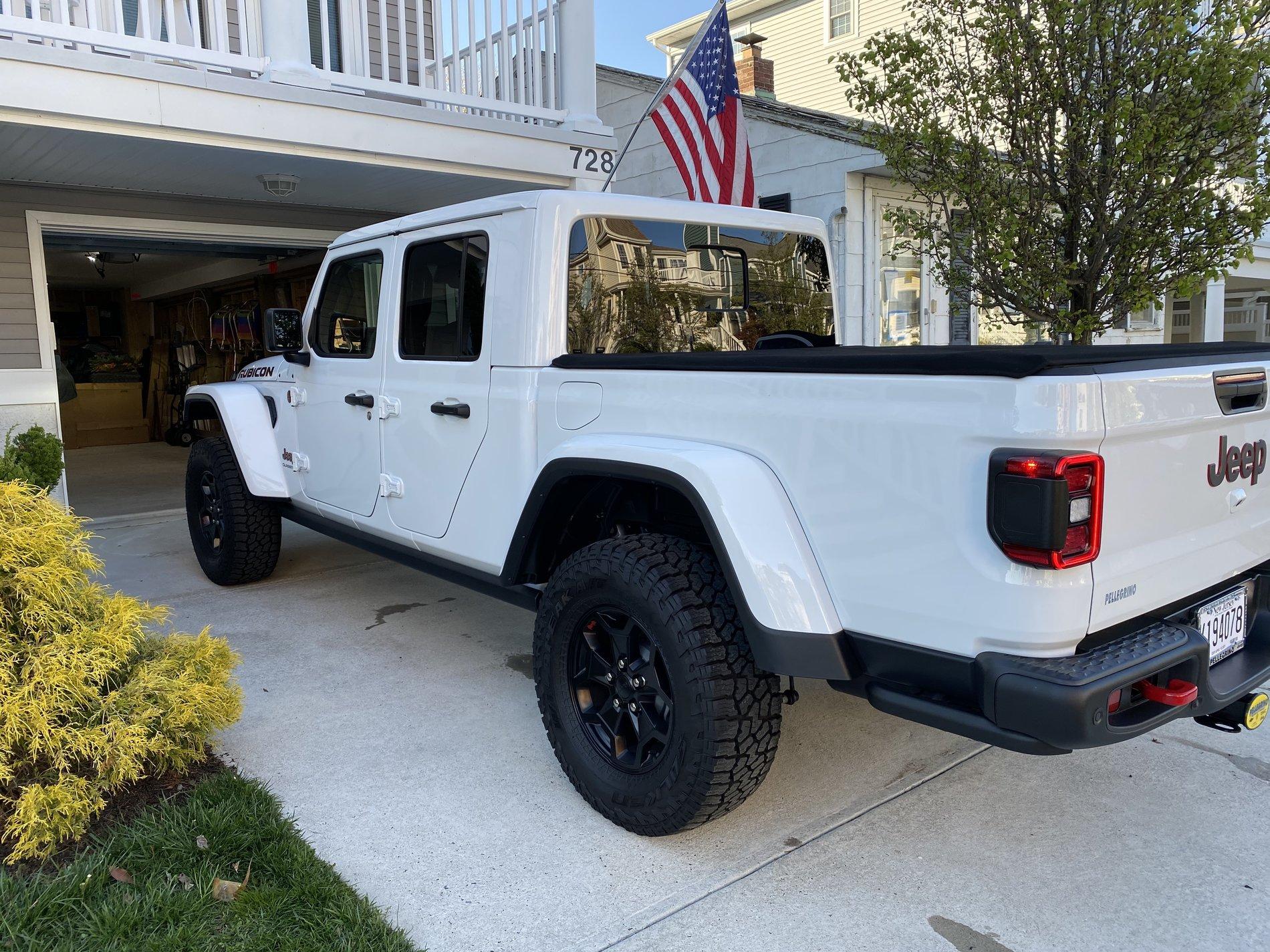 Jeep Gladiator 2020 Gladiator Launch Edition For sale in NJ, 120 miles on it. IMG_0632