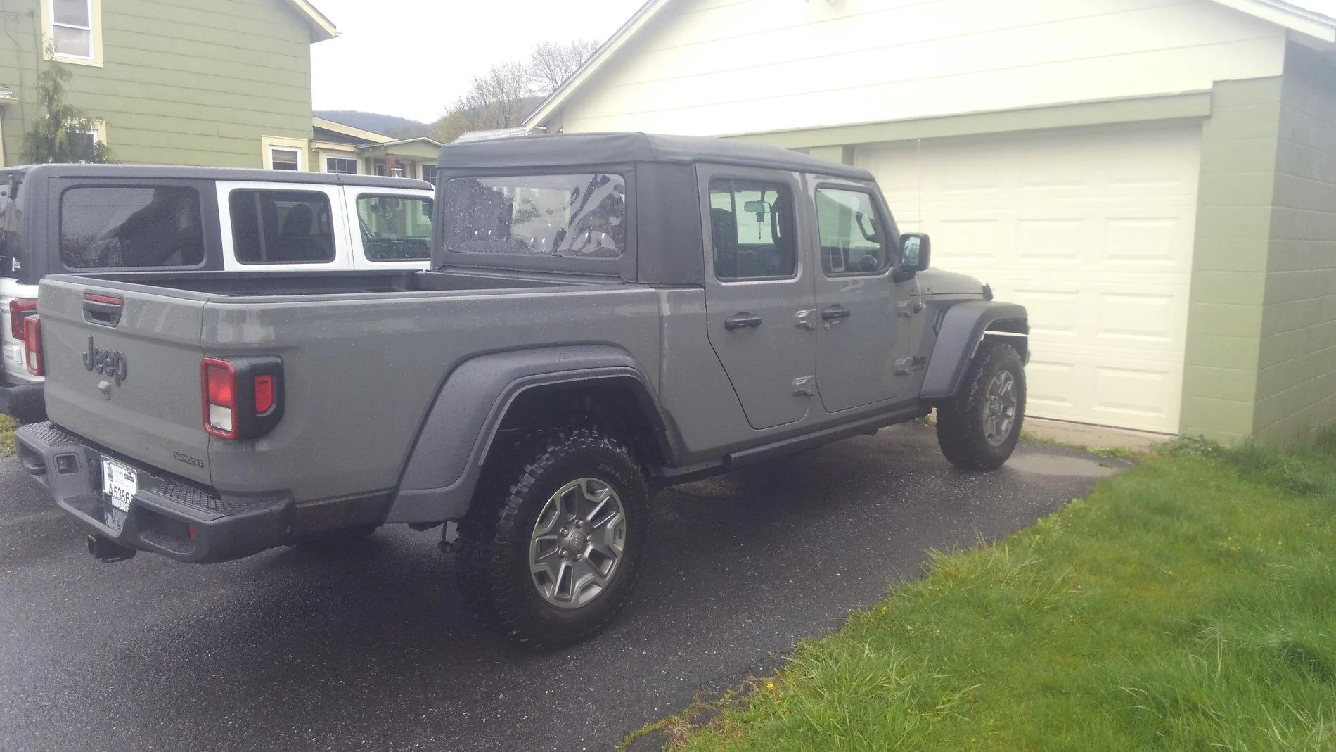 Jeep Gladiator Win a Front Runner roof rack for your JL or JT from Northridge4x4! KIMG2950