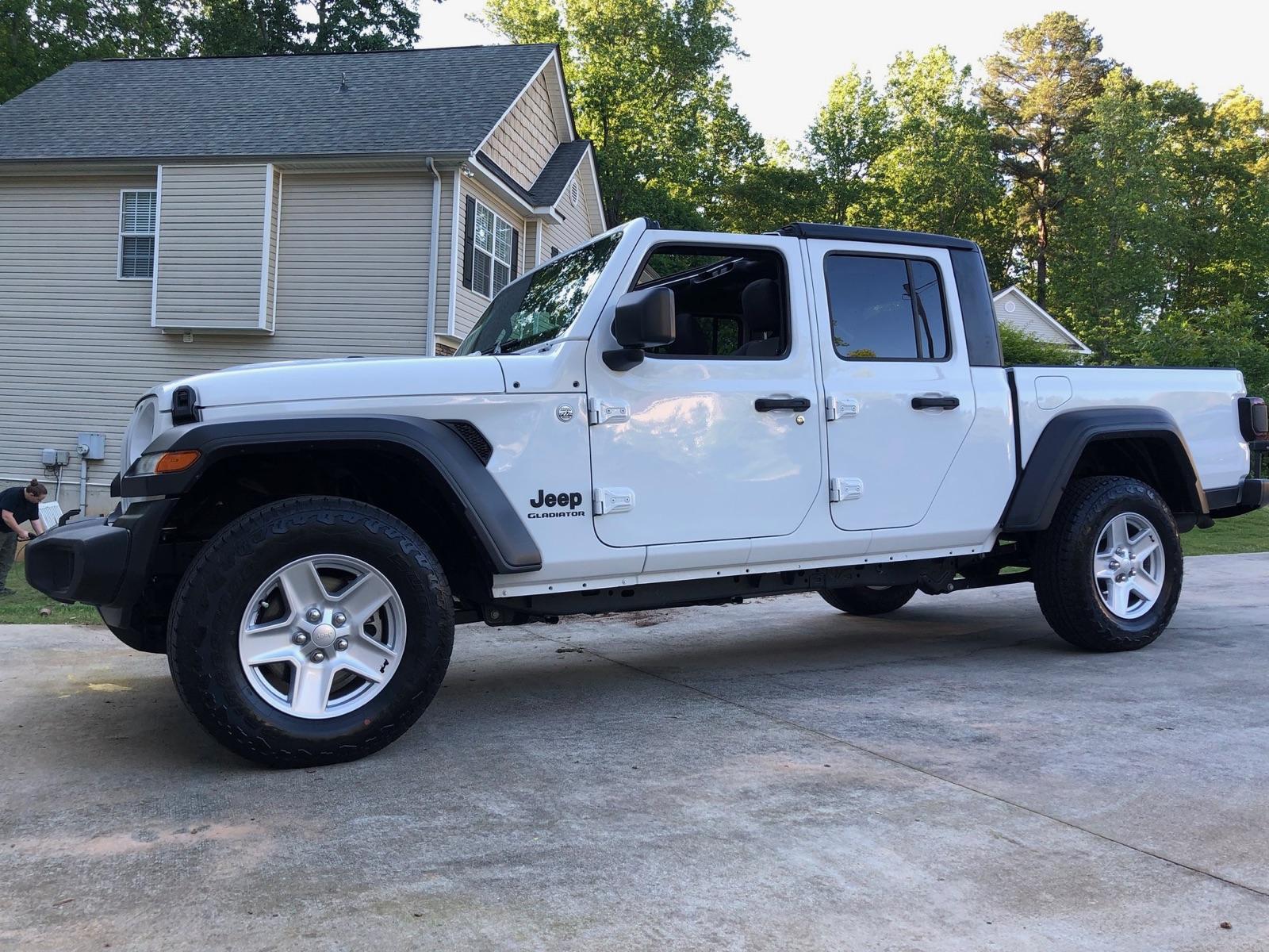 Jeep Gladiator Win a Front Runner roof rack for your JL or JT from Northridge4x4! 2E4E70BD-3513-4582-8AE4-BC73A721DAAE