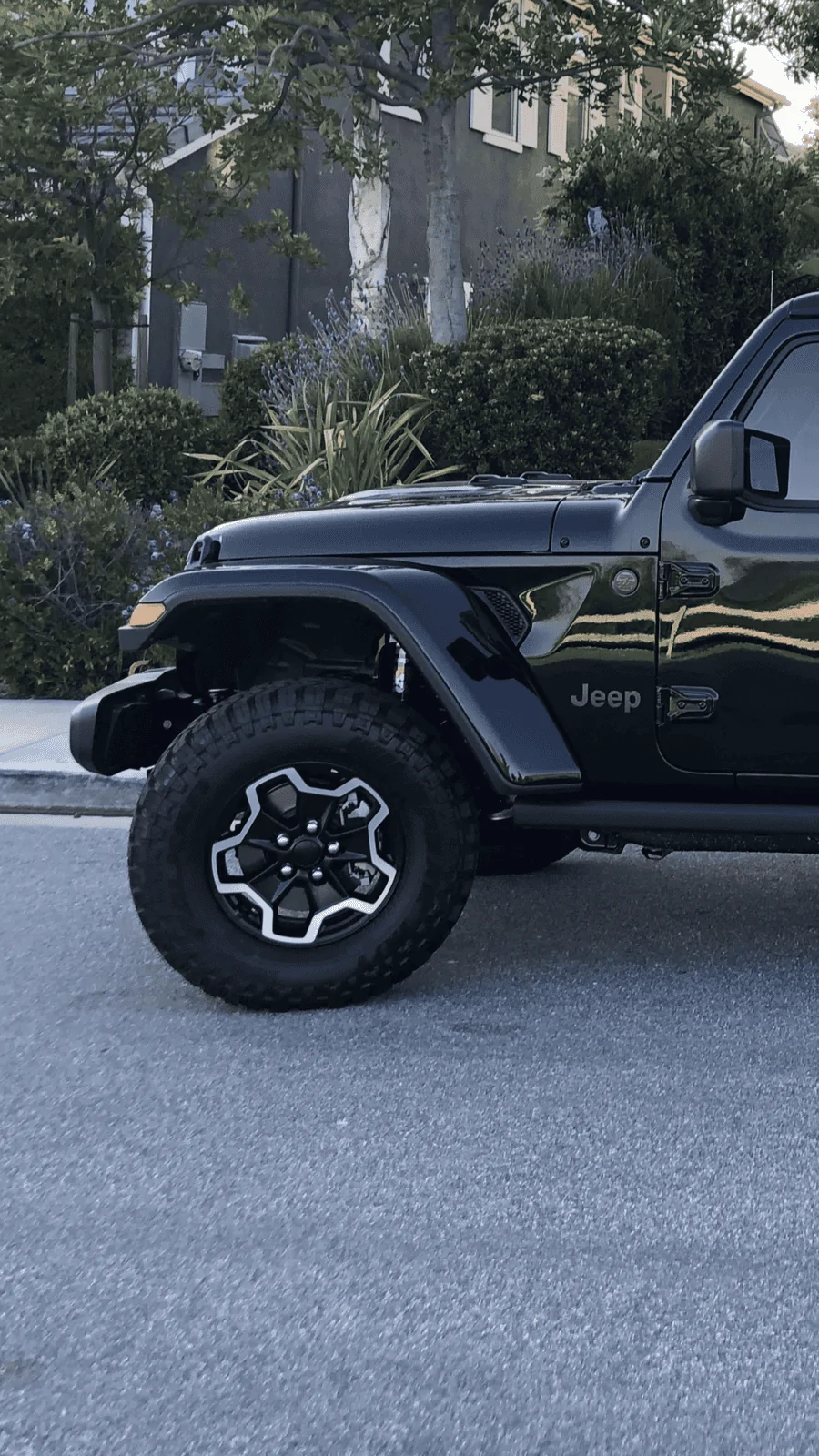 Jeep Gladiator Jeep Gladiator Fenders AF354619-49FB-48F7-AF2B-713277C43E74