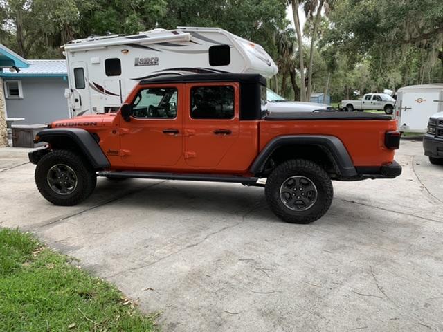 Jeep Gladiator First Soft Top Install E8682EAA-5C1D-478F-91FD-1A0364385A85