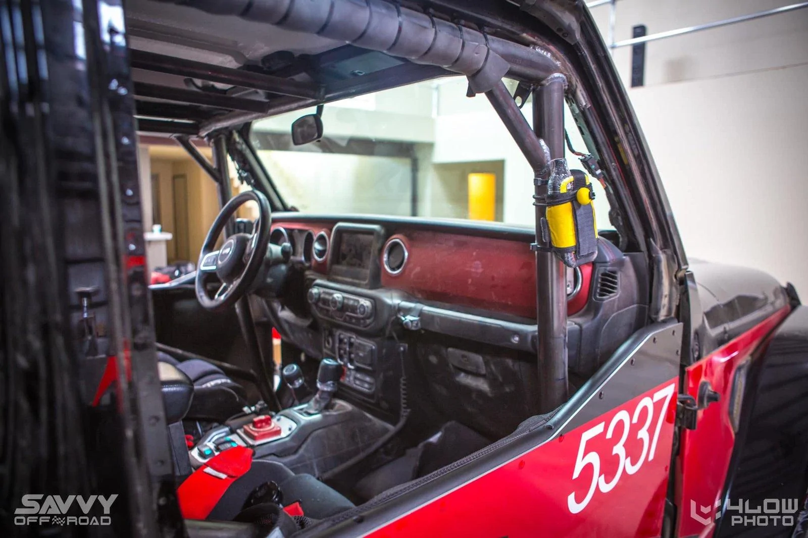 Jeep Gladiator Gladiator Survived King of the Hammers Savvy Racing and 4lowphotography 51541554_2140364772723745_2416144186056114176_o