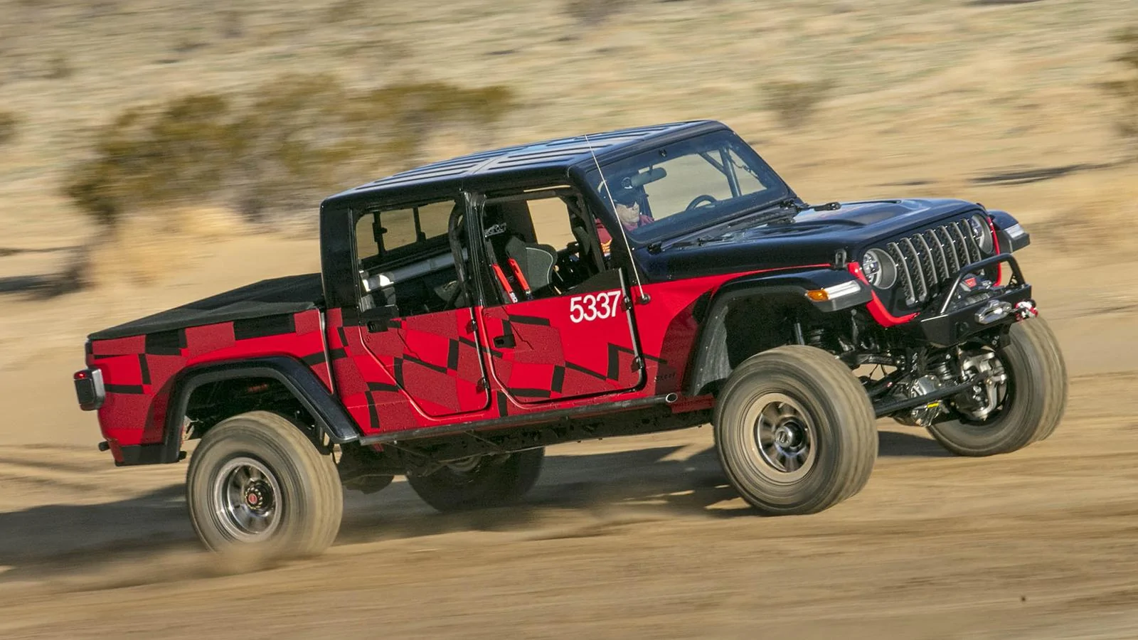 Jeep Gladiator Gladiator Survived King of the Hammers Savvy Racing and 4lowphotography 7