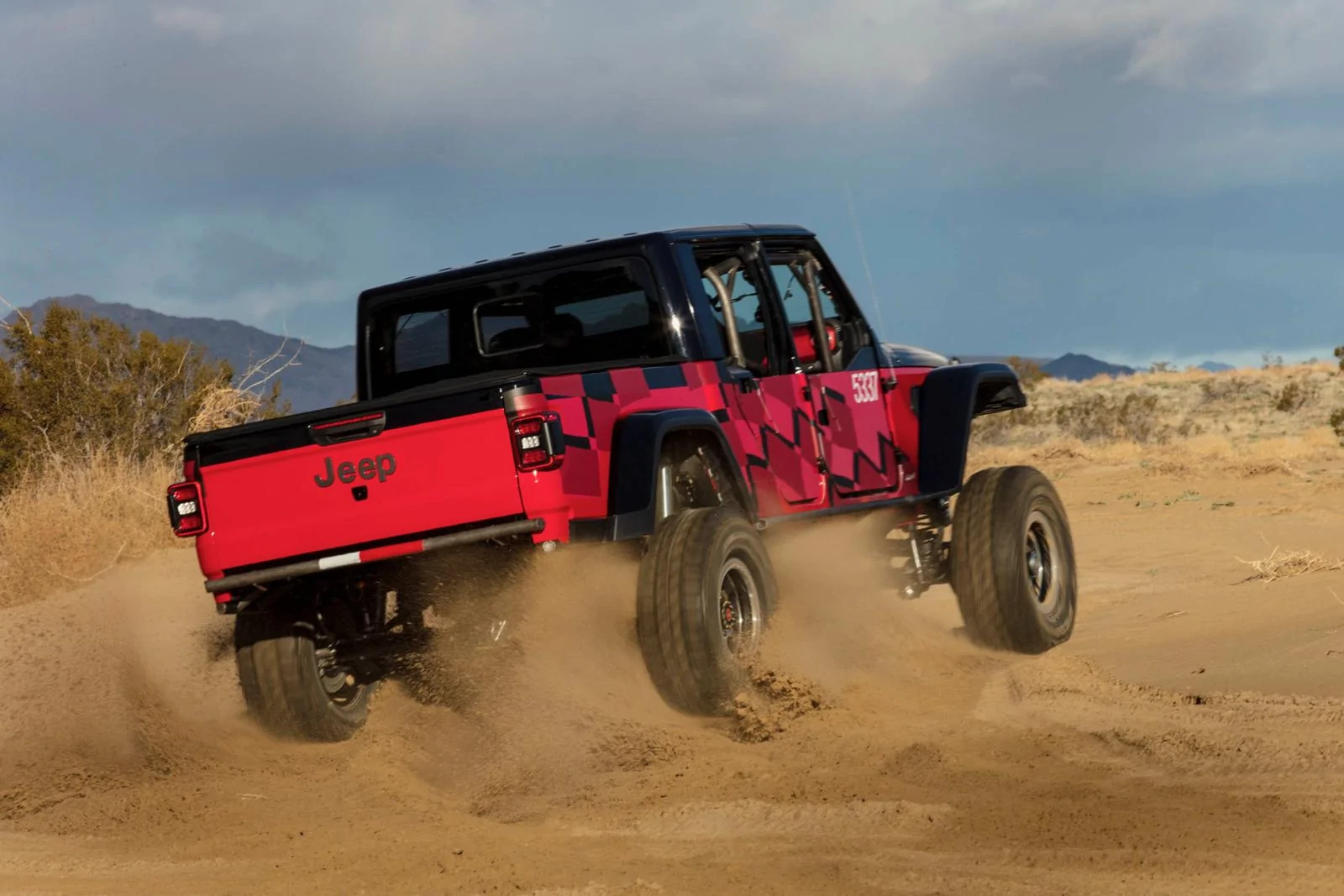 Jeep Gladiator Gladiator Survived King of the Hammers Savvy Racing and 4lowphotography 6