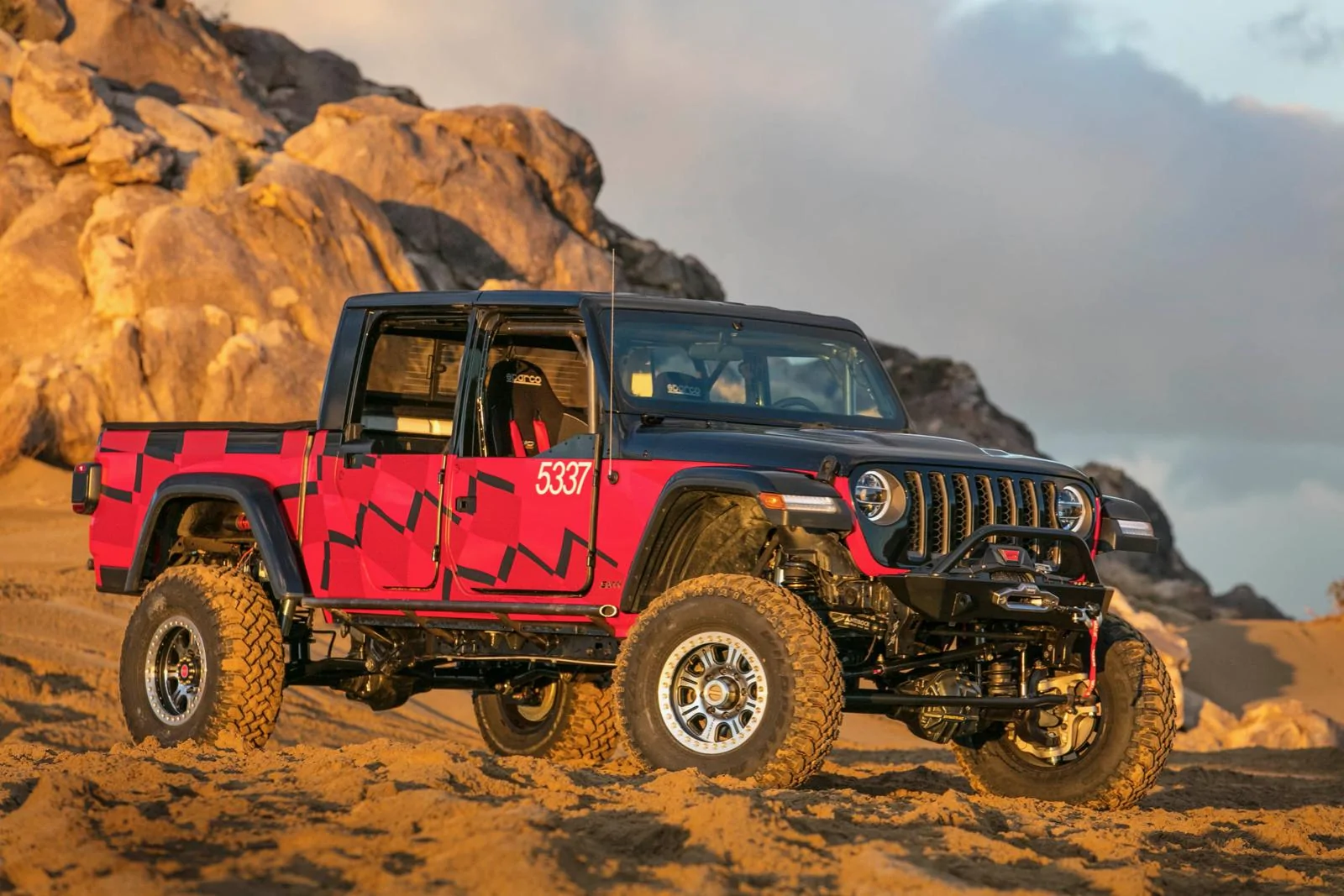 Jeep Gladiator Gladiator Survived King of the Hammers Savvy Racing and 4lowphotography 2