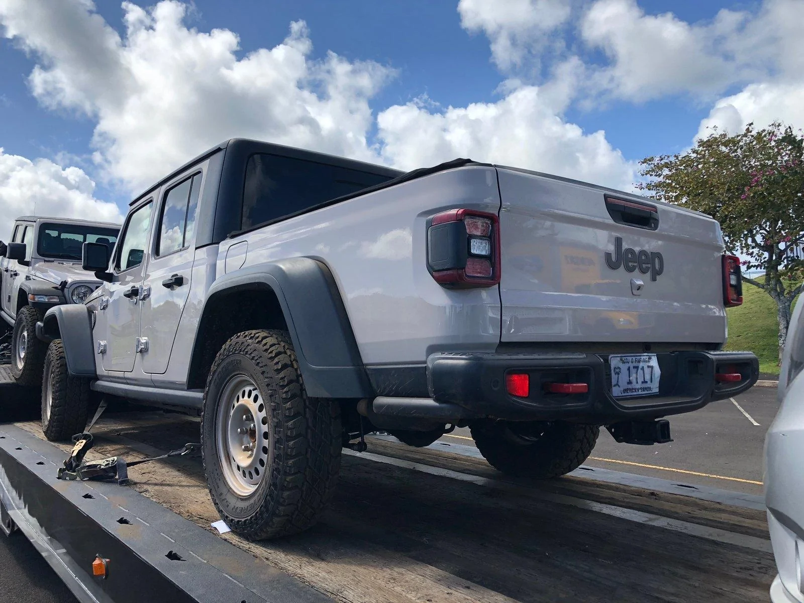 Jeep Gladiator Spotted 2020 Gladiators for Fast & Furious 9: Hobbs & Shaw (2019)! IMG_1778