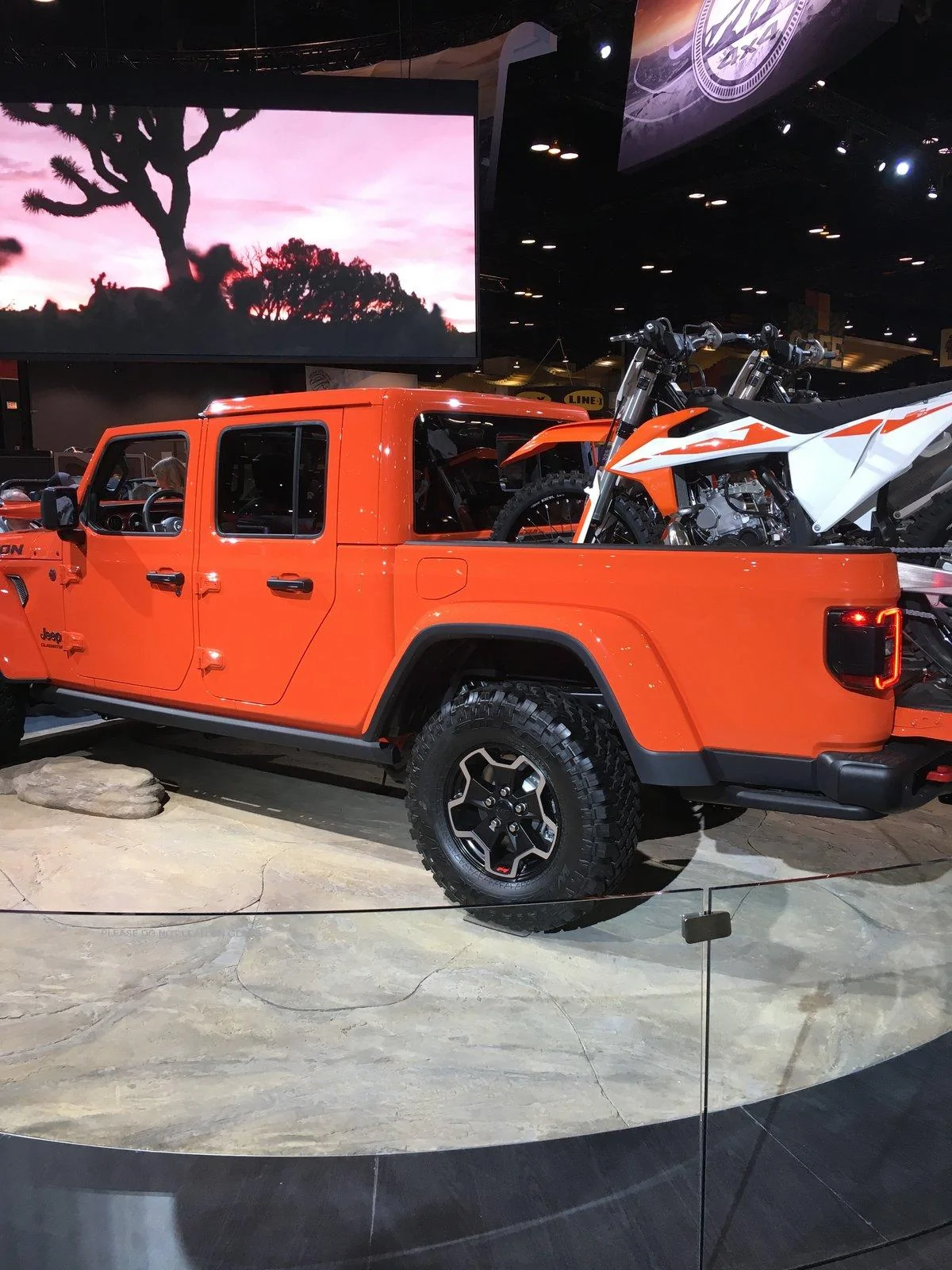 Jeep Gladiator Gladiator takes Chicago! 711FCE69-CB7F-4366-BDBB-30F38FB445E7