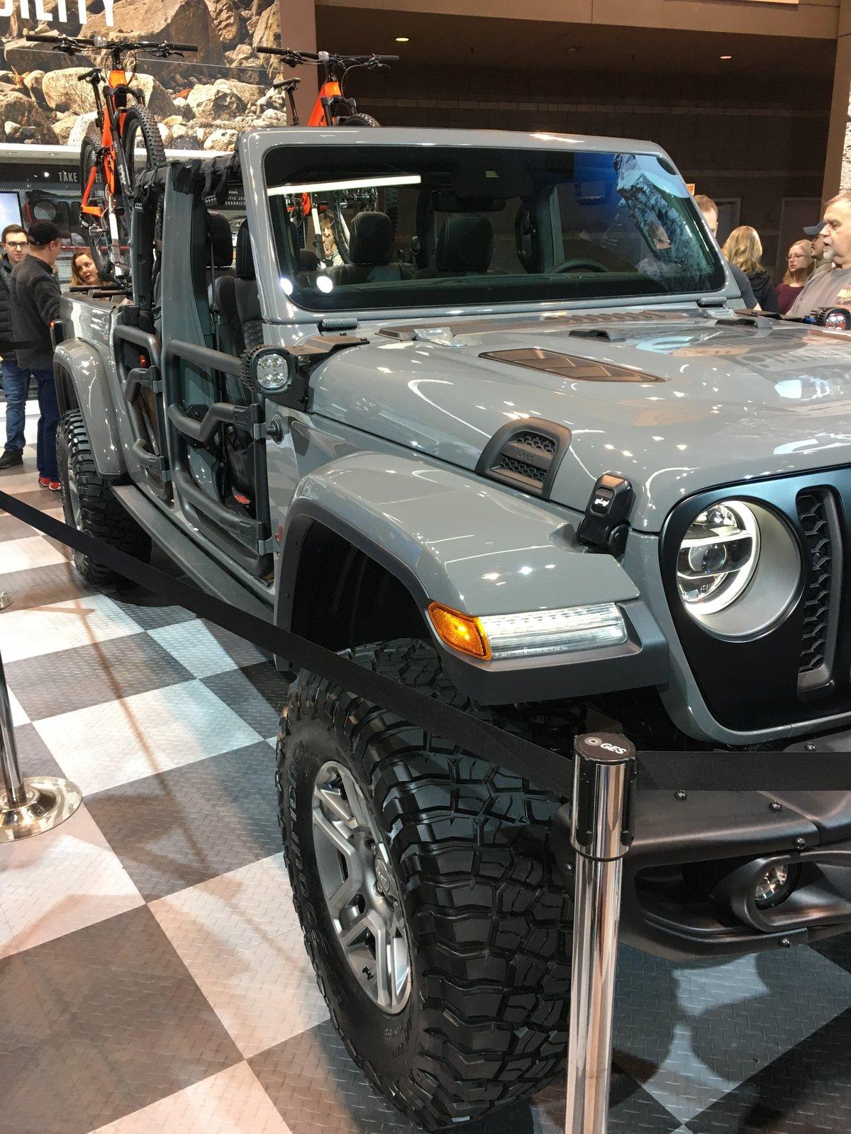 Jeep Gladiator Gladiator takes Chicago! 902759B8-F2BD-4027-AA80-42E4382FD330