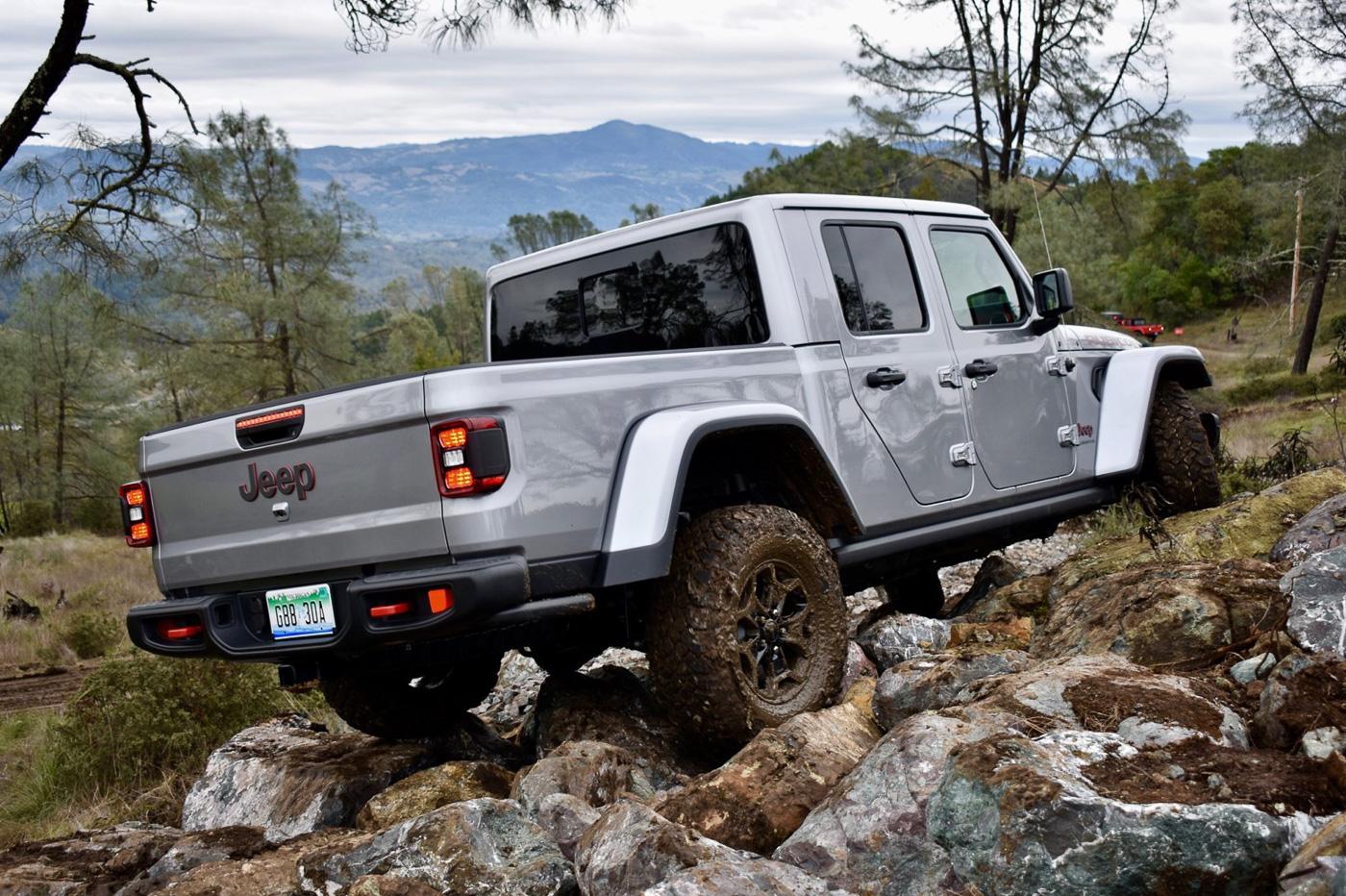 Jeep Gladiator JT Gladiator Media First Drive Event Happening Now Jeep-Gladiator-Media-First-Drive-Offroad-2