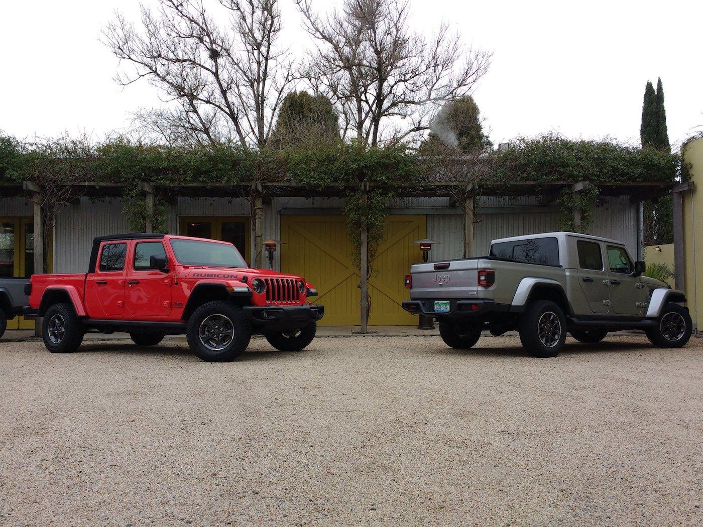 Jeep Gladiator BILLET SILVER Gladiator JT Club Jeep-Gladiator-Media-First-Drive-Offroad-10