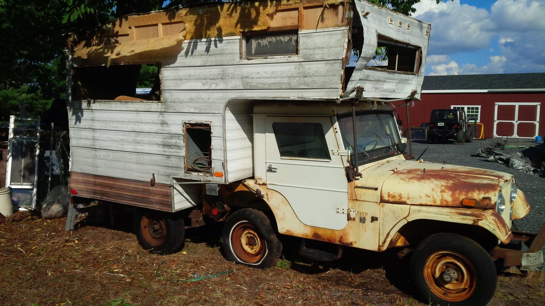 Jeep Gladiator PLYWOOD Gladiator JT Club cj5-camper-before