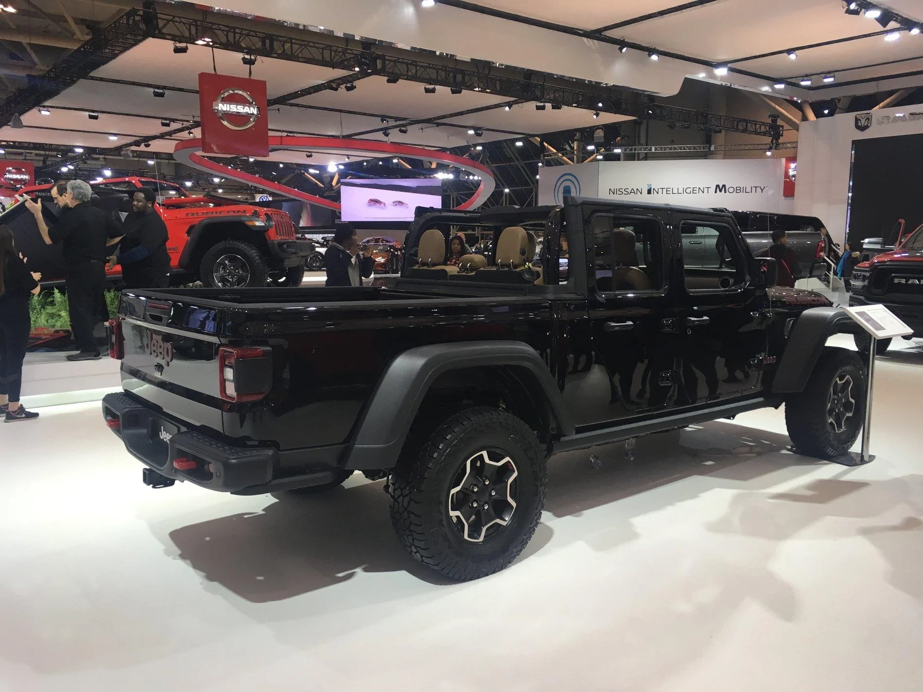 Jeep Gladiator First look at Saddle interior in a Rubicon FD509276-44E3-46E9-9C1A-5B398F9A0452