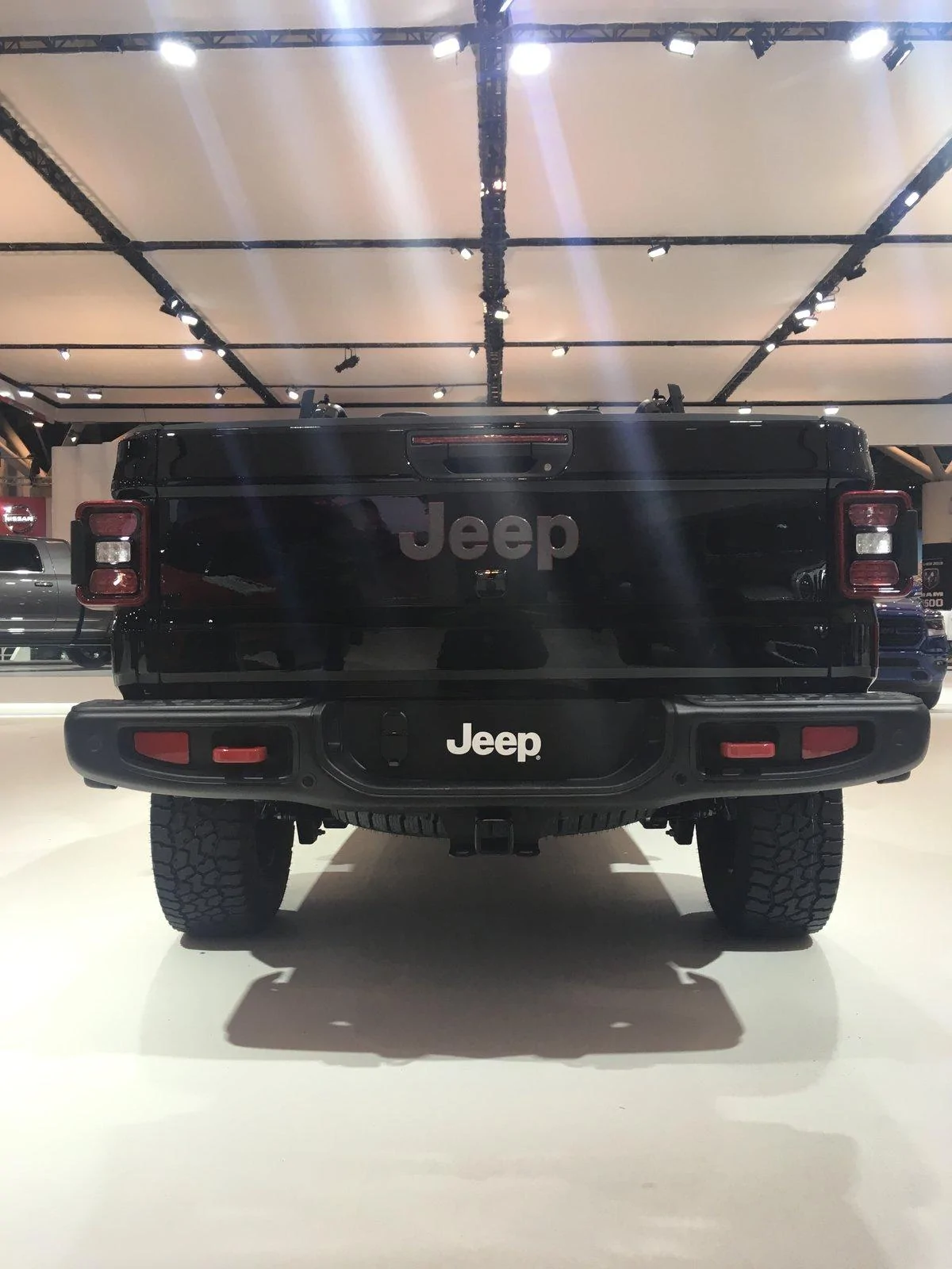 Jeep Gladiator First look at Saddle interior in a Rubicon 26F2D401-D473-4F09-B68A-9572423387A7