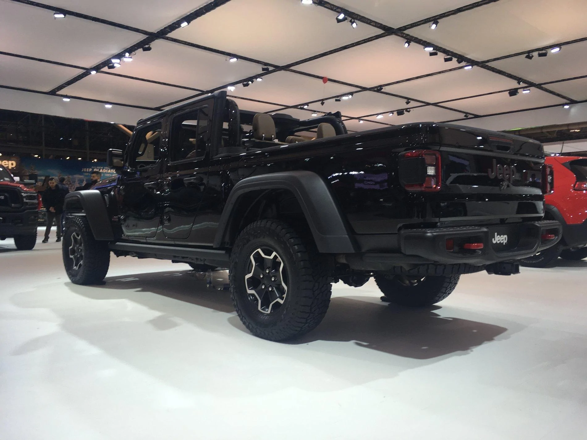 Jeep Gladiator BLACK Gladiator JT Club F41AEB9E-CA70-44A4-B664-4AAA66CA281E