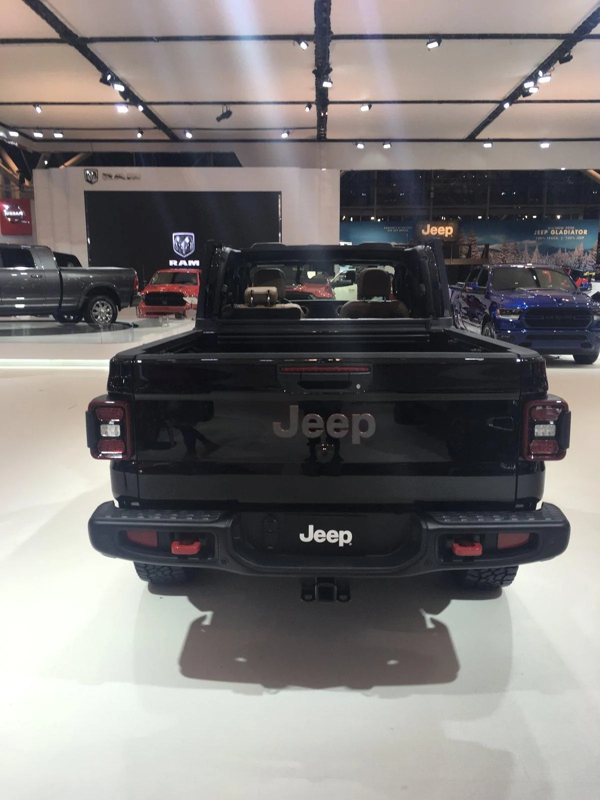 Jeep Gladiator BLACK Gladiator JT Club 1524841D-C938-48F7-A2A8-11C82FCFEE09