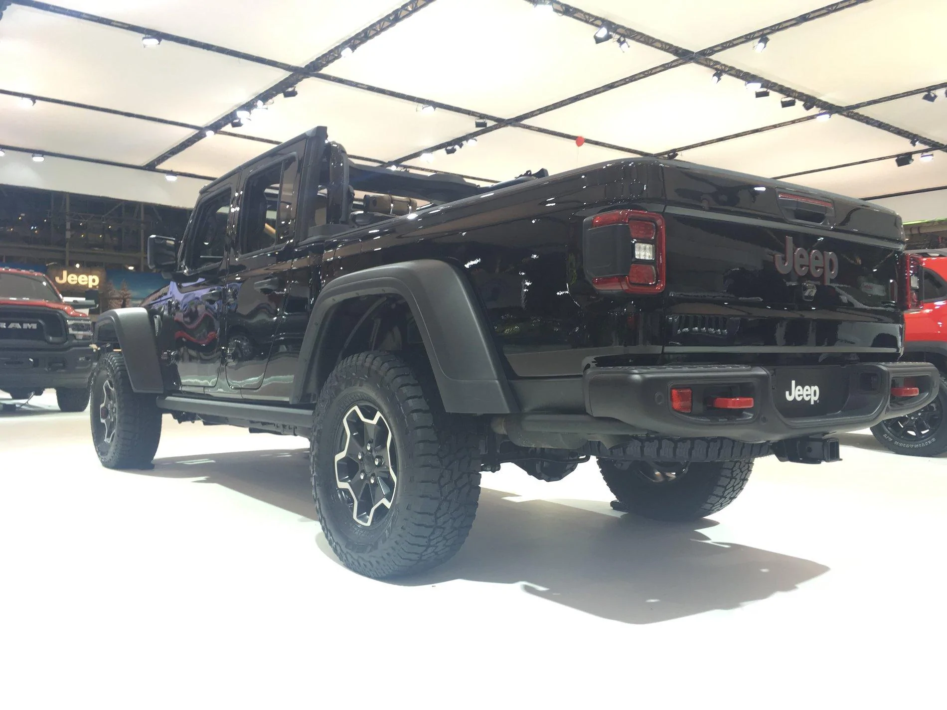Jeep Gladiator BLACK Gladiator JT Club 5A1919A8-6389-419F-A771-4ABBEC807524