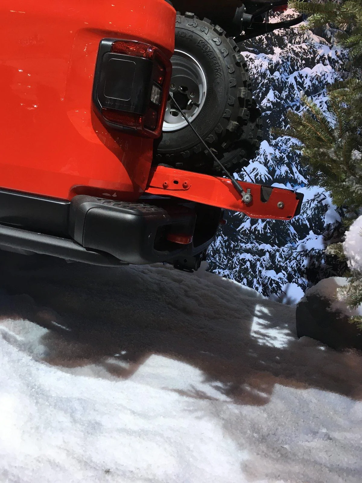 Jeep Gladiator Detailed Gladiator shots from Canadian International Autoshow 3FC533BB-F1B4-481C-8E05-5711EB7F4CB5