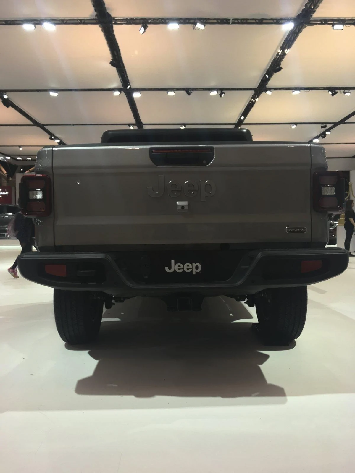 Jeep Gladiator Detailed Gladiator shots from Canadian International Autoshow 5E9CD098-83E2-464F-BFA9-4A1243AD10E0