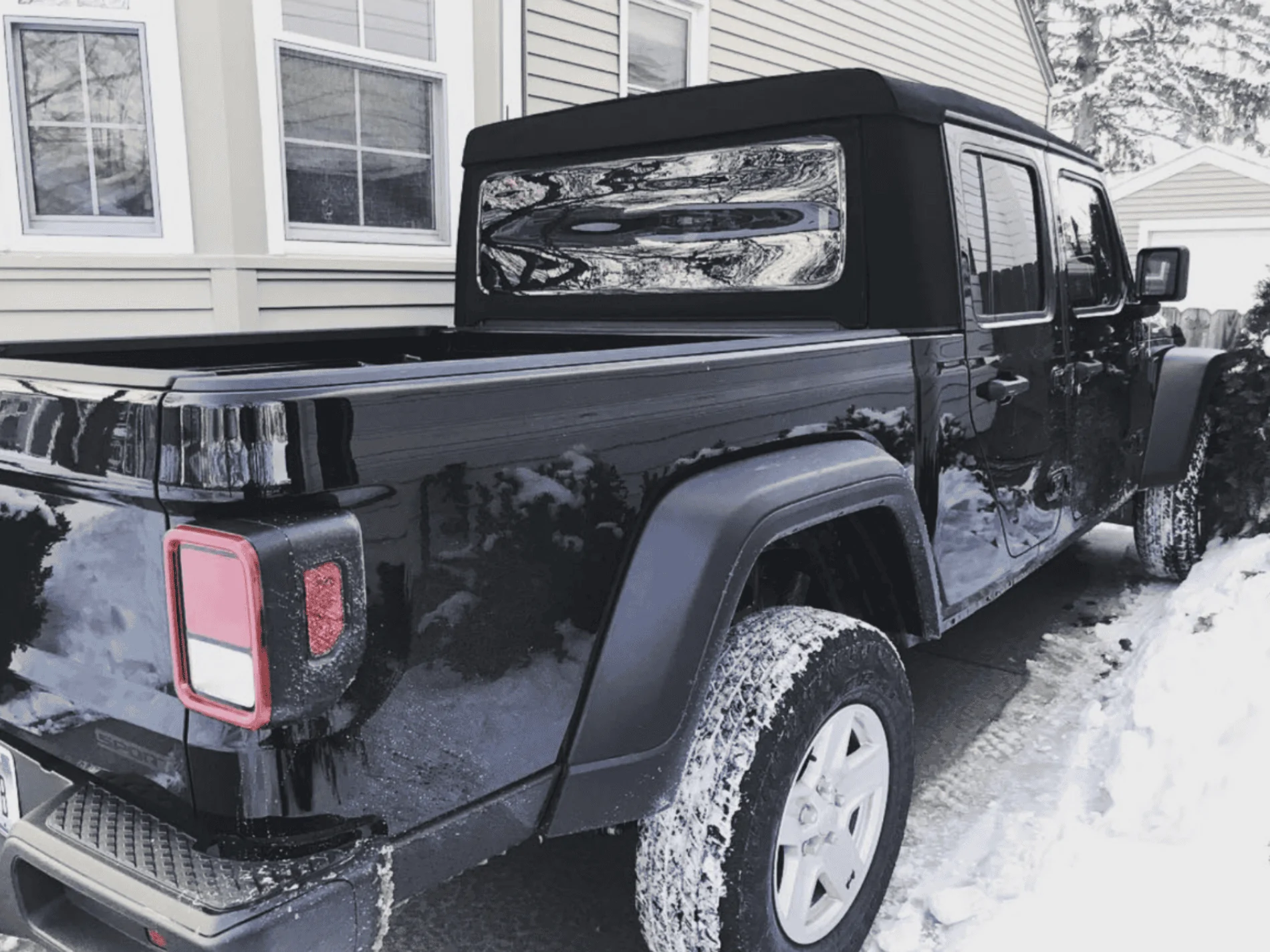 Jeep Gladiator BLACK Gladiator JT Club F184C995-4279-4808-A98E-9F3CDD01BC04