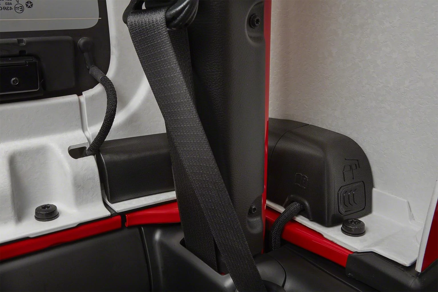 Jeep Gladiator What options are you struggling with? 2020-Jeep-Gladiator-interior-detail-16